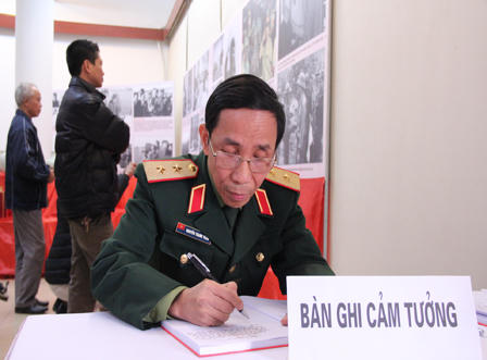 Triển lãm 103 bức ảnh về Đại tướng Võ Nguyên Giáp